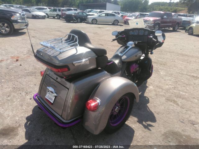 2016 HARLEY-DAVIDSON FLHTCUTG 1HD1MAL12GB858151 Photo 3