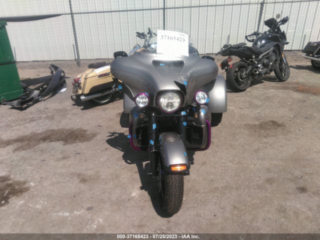 2016 HARLEY-DAVIDSON FLHTCUTG 1HD1MAL12GB858151 Photo 4