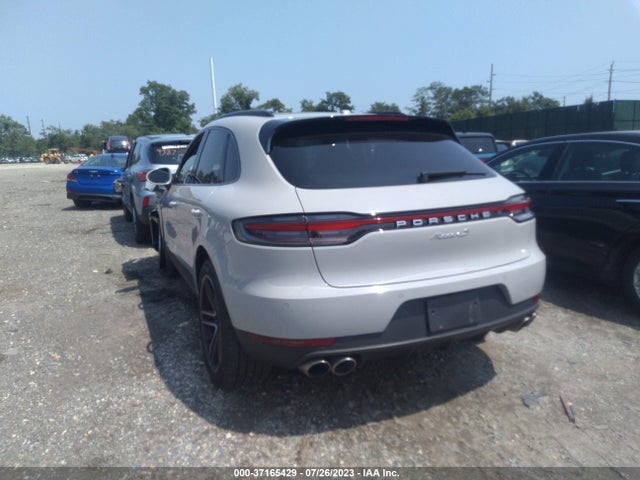 2021 PORSCHE MACAN WP1AB2A53MLB38736 Photo 2