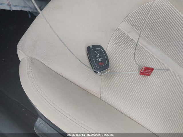 2016 HYUNDAI SONATA 2.4L SE VIN: 5NPE24AF5GH427729