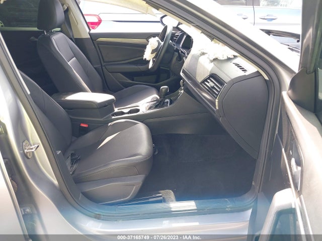 3VWE57BU7LM083943 Volkswagen JETTA SEL