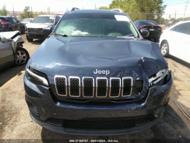 1C4PJLCB8KD381232 Jeep Cherokee Latitude