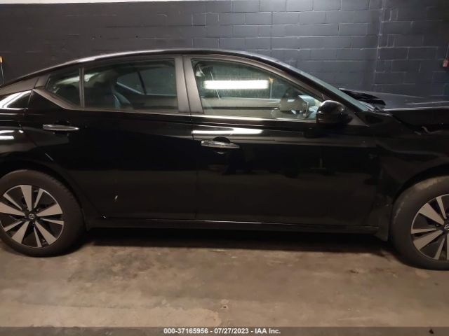 1N4BL4DW5NN353291 Nissan Altima Sv Intelligent Awd