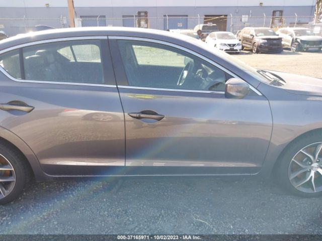 19UDE2F70LA005864 Acura Ilx Pkg