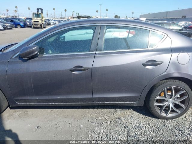 19UDE2F70LA005864 Acura Ilx Pkg