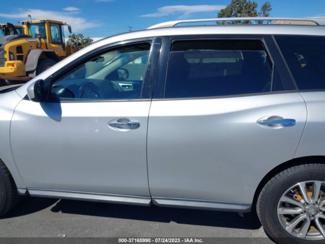 5N1AR2MN1FC673085 Nissan Pathfinder S
