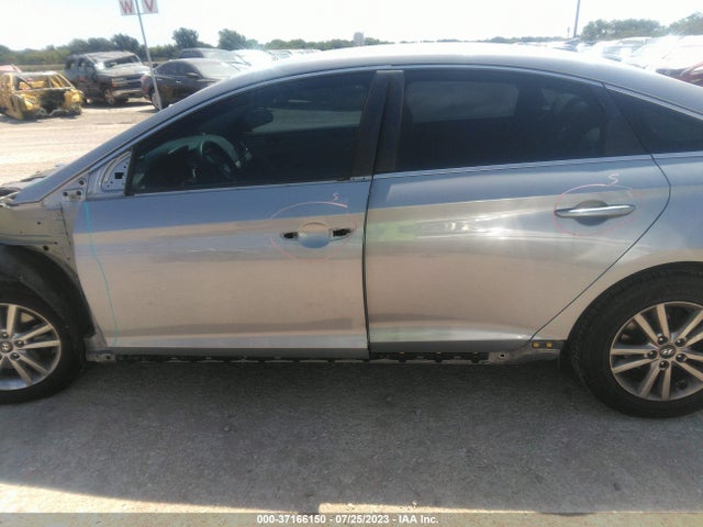 2017 HYUNDAI SONATA SE VIN: 5NPE24AFXHH482369