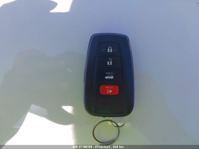 Toyota Corolla Hybrid Le 2021 JTDEAMDE7MJ011481 Image 11