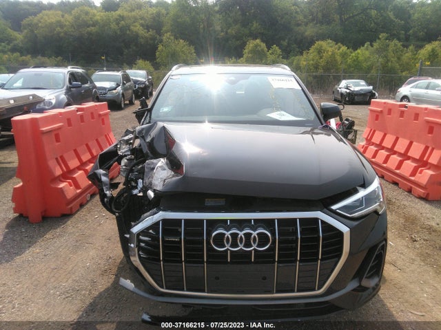 WA1EECF3XP1050994 Audi Q3 S Line Premium Plus