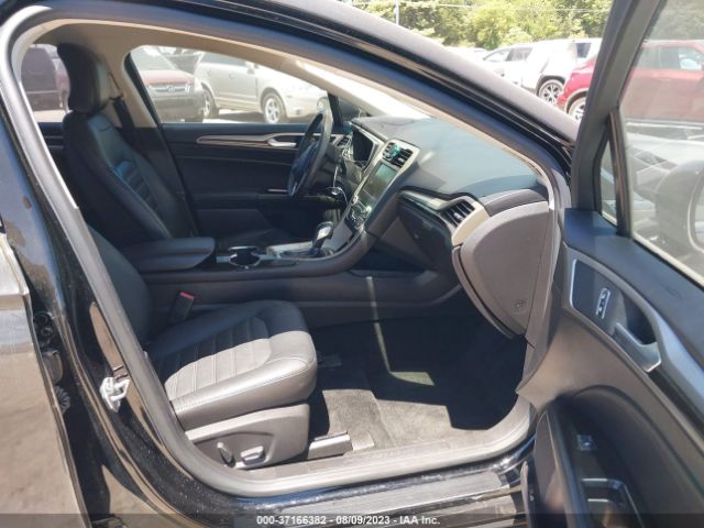 3FA6P0HD4GR382532 Ford FUSION SE