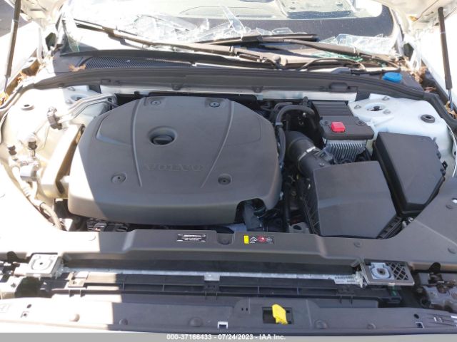 7JR102FK8KG007699 Volvo S60 Momentum