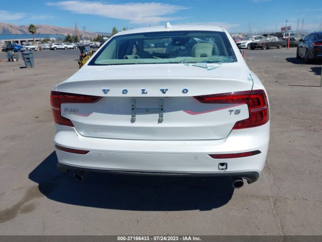 7JR102FK8KG007699 Volvo S60 Momentum