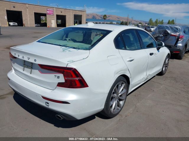 7JR102FK8KG007699 Volvo S60 Momentum
