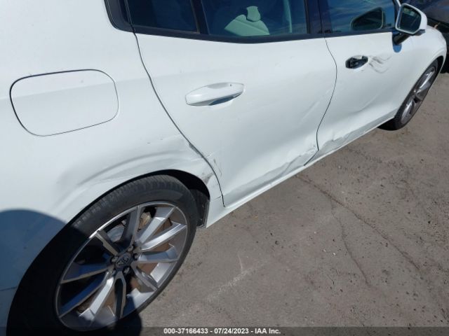 7JR102FK8KG007699 Volvo S60 Momentum