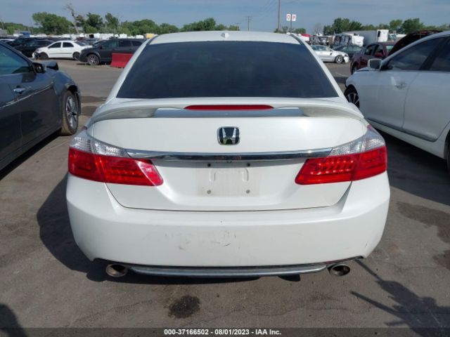 1HGCR3F99EA007140 Honda Accord Sedan Touring