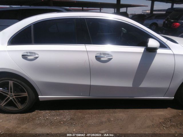 W1K3G4EB3NJ365645 Mercedes-Benz A-class A 220