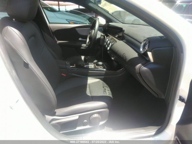 W1K3G4EB3NJ365645 Mercedes-Benz A-class A 220