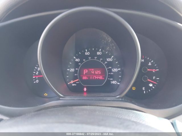 KNDJN2A23E7022817 KIA Soul Base