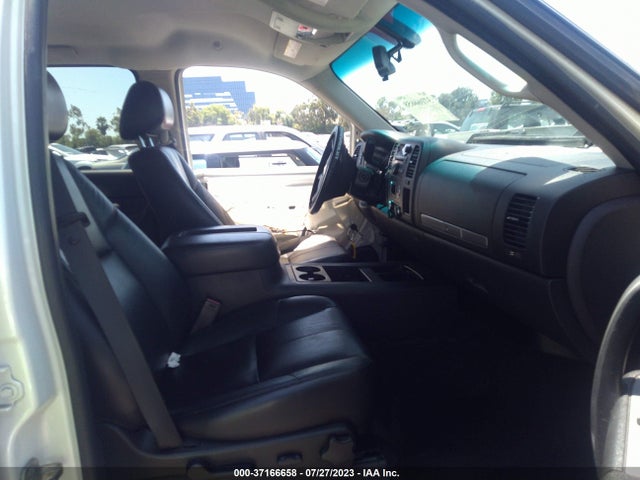 2011 CHEVROLET SILVERADO 1500 LT VIN: 3GCPCSE03BG332359