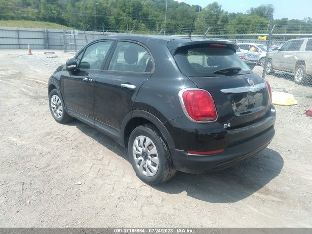 2016 FIAT 500X ZFBCFXAT0GP325094 Photo 2