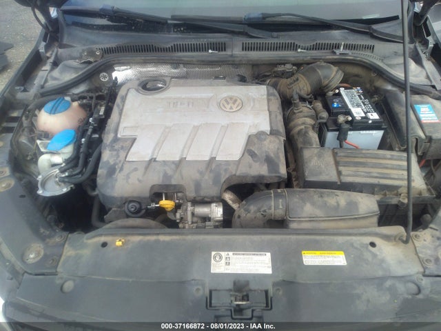 3VWLL7AJ8EM436925 Volkswagen Jetta Sedan Tdi W/premium/nav
