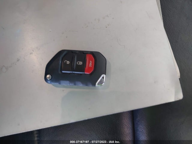 1C4HJXEG8LW262171 Jeep Wrangler Unlimited Sahara Altitude