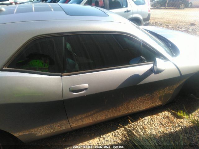 2C3CDZAG8GH112556 Dodge Challenger Sxt Plus