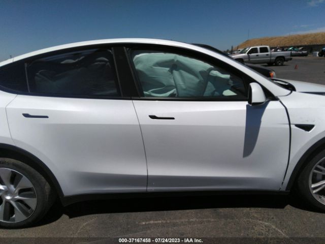 7SAYGDEE4NF354755 Tesla Model Y Long Range
