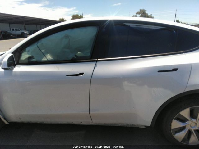 7SAYGDEE4NF354755 Tesla Model Y Long Range