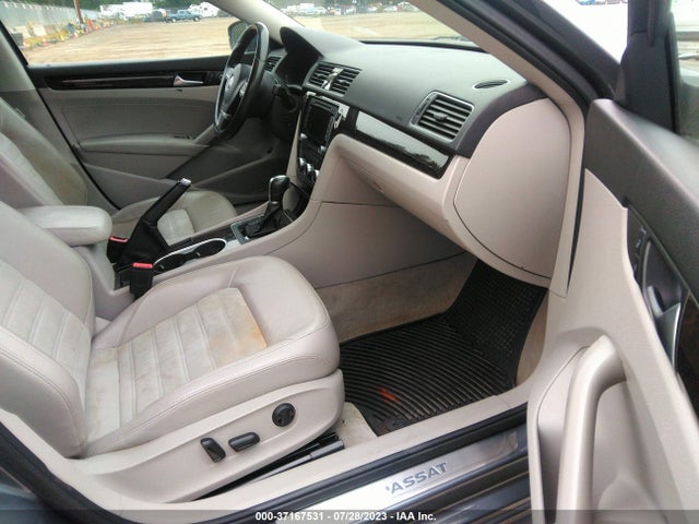 1VWCV7A38FC021876 Volkswagen Passat 2.0l Tdi Sel Premium