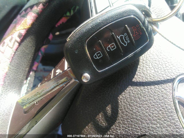 Hyundai Santa Fe Se 2017 KM8SMDHF0HU225466 Image 3