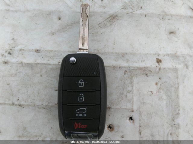 KNDJN2A2XK7910332 KIA Soul Base