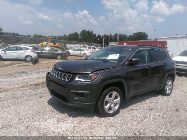 3C4NJDBB8JT359822 Jeep Compass Latitude