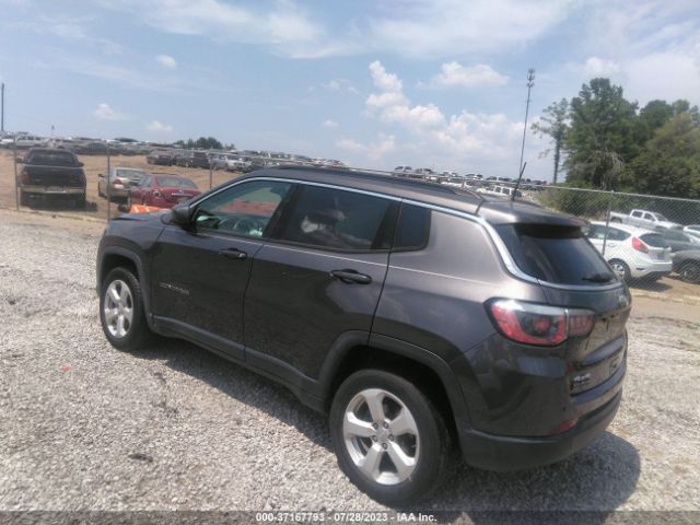 3C4NJDBB8JT359822 Jeep Compass Latitude