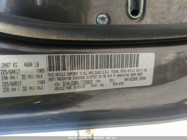 3C4NJDBB8JT359822 Jeep Compass Latitude