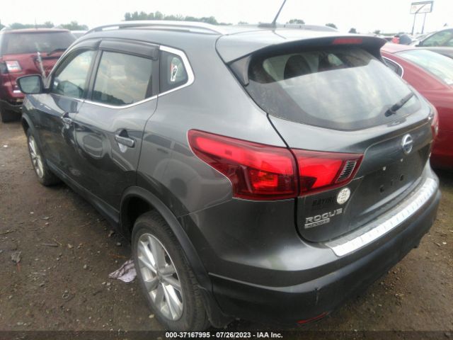 JN1BJ1CP2JW192561 Nissan Rogue Sport Sv
