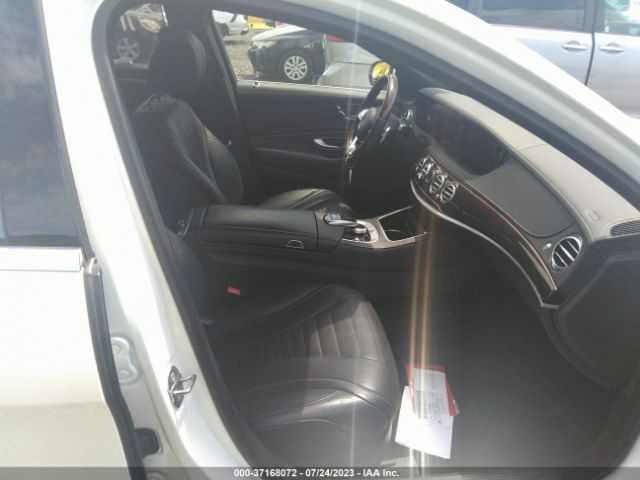 W1KUG8GB4LA568968 Mercedes-Benz S-class S 560
