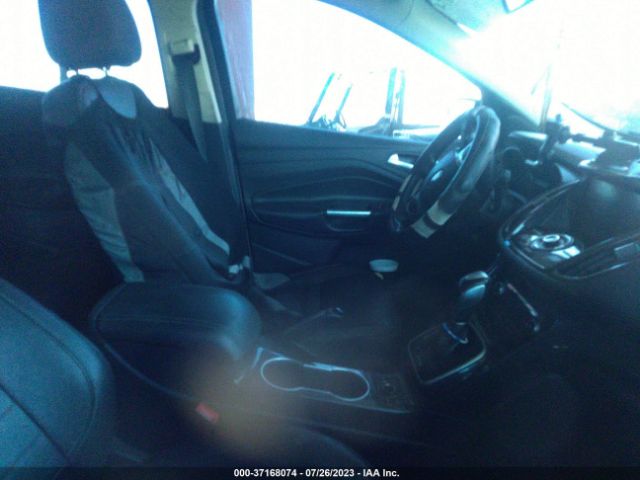 1FMCU0J98EUB49864 Ford Escape Titanium