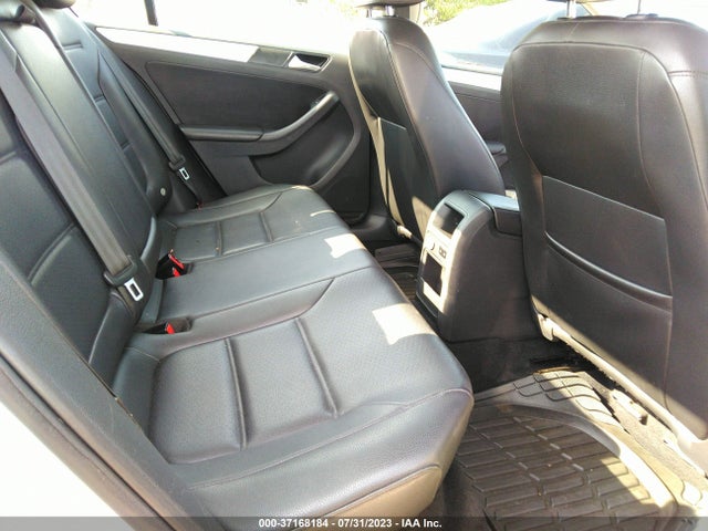 3VWD07AJ5EM432215 Volkswagen Jetta Sedan Se W/connectivity/sunroof