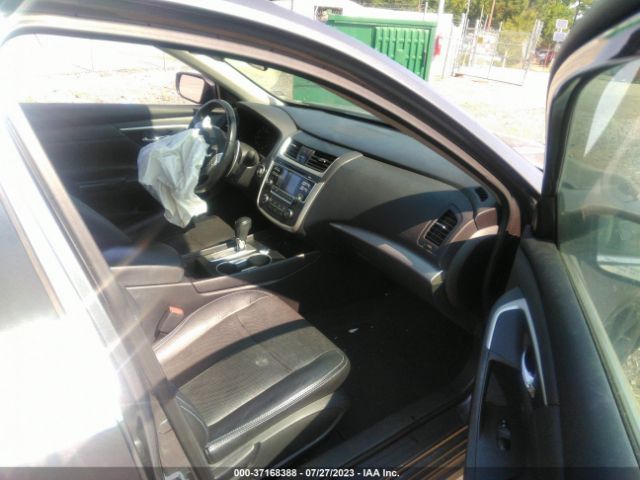 1N4AL3AP0HC211918 Nissan Altima 2.5 Sr
