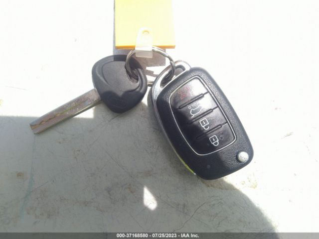 5NMZU3LB5HH022890 Hyundai Santa Fe Sport 2.4l