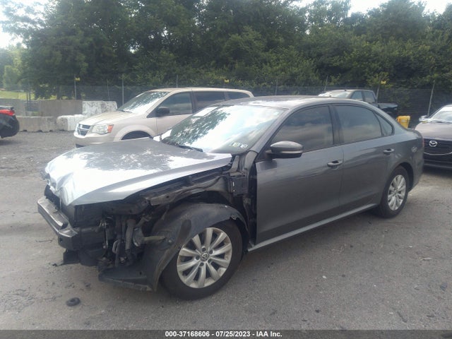1VWAT7A31FC044428 Volkswagen Passat 1.8t Wolfsburg Ed