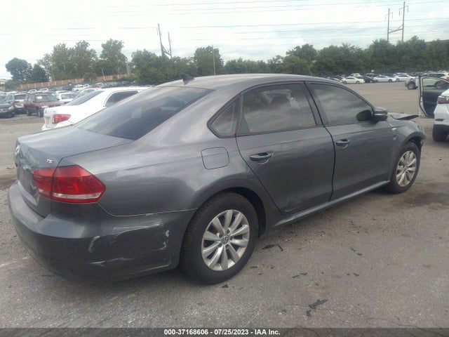 1VWAT7A31FC044428 Volkswagen Passat 1.8t Wolfsburg Ed