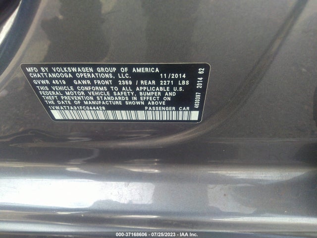 1VWAT7A31FC044428 Volkswagen Passat 1.8t Wolfsburg Ed
