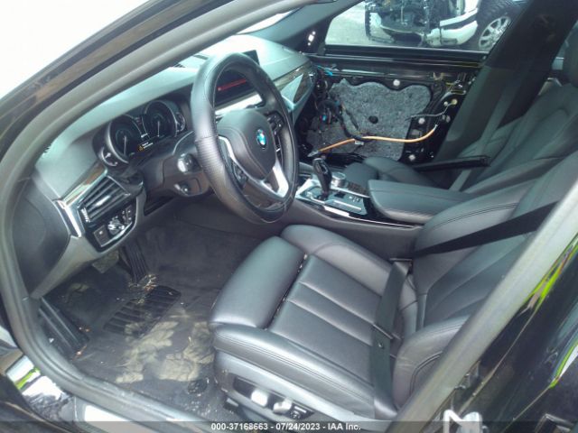 WBAJA9C58JB251574 BMW 5 Series 530e Iperformance