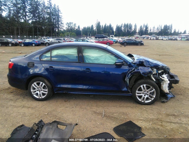 3VWB17AJ2EM333887 Volkswagen Jetta Sedan Se