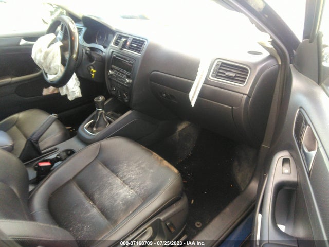 3VWB17AJ2EM333887 Volkswagen Jetta Sedan Se