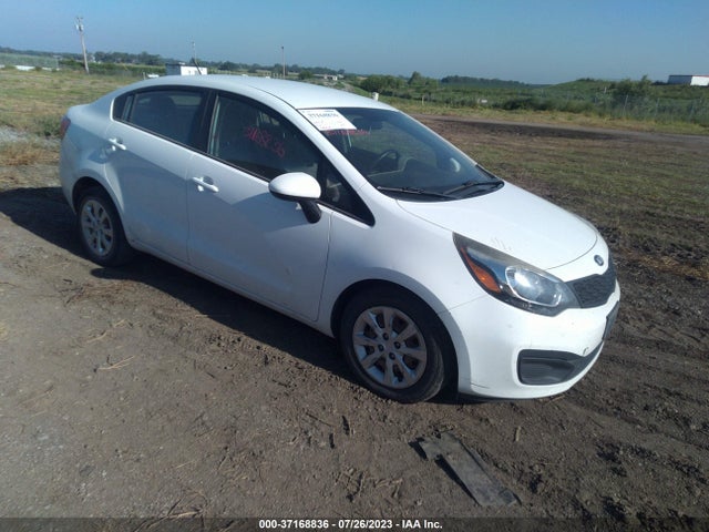2014 KNADM4A39E6336690 main image