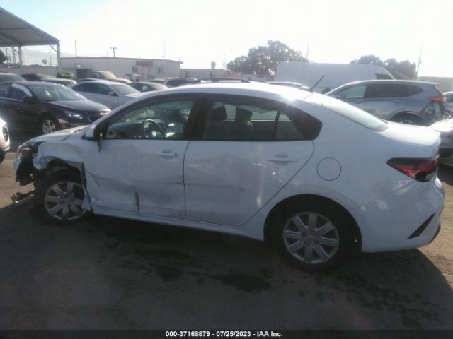 3KPA24AD0ME403884 KIA RIO LX