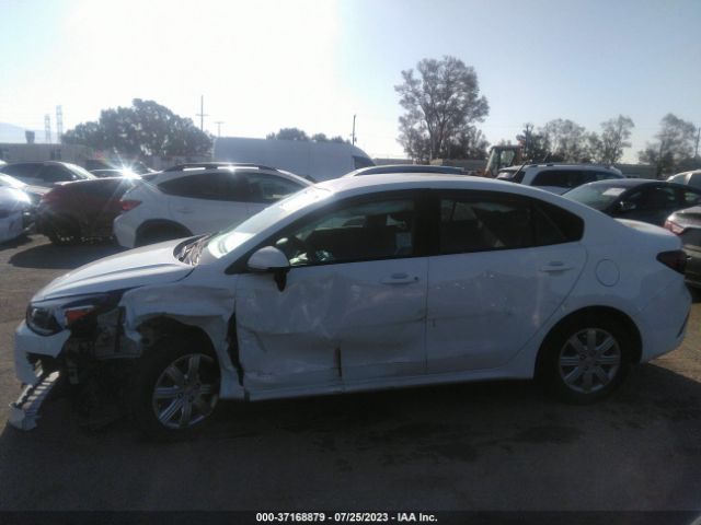 3KPA24AD0ME403884 KIA RIO LX